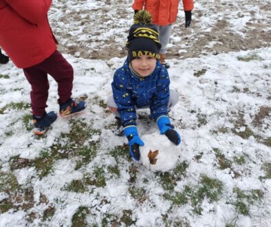 Pierwsze zabawy na śniegu naszych „Lisków”