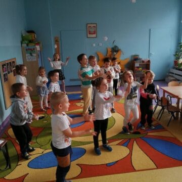 Kolorowa podróż pod hasłem „Zimowe zabawy”