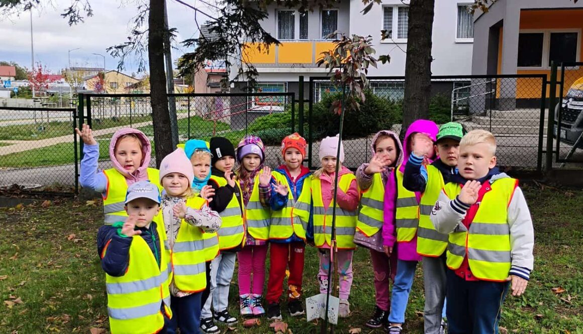Jesienią, jesienią sady się rumienią… czyli październik u Kotków